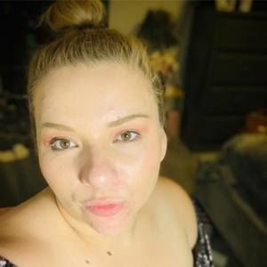 Meet your Posher, Ana